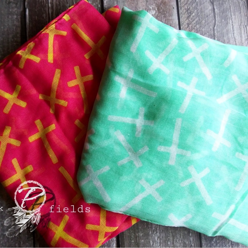Cross Patterned Scarf Set - Pink and Green
